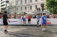 Neofašizem: Moteči trenirkarji