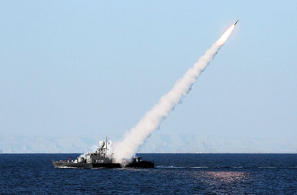 Potapljanje ladjic po iransko