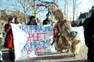 Anonymus grozi tudi Sloveniji