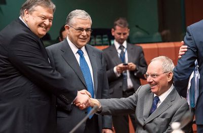 Dogovor v Bruslju: grški finančni minister Evangelos Venizelos, grški predsednik vlade Lucas Papademos in nemški finančni minister Wolfgang Schaeuble