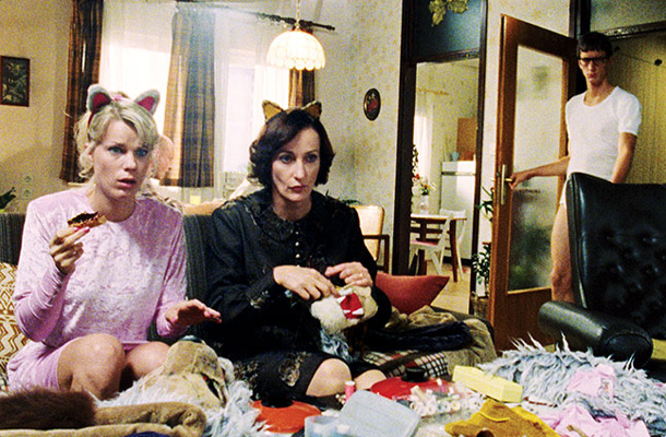 Kruha in iger, Kolosej in Planet TUŠ, po vsej Sloveniji