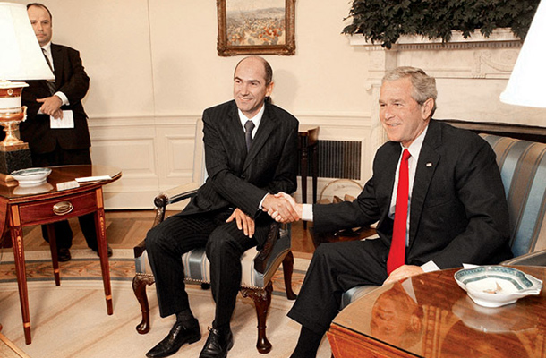 Leta 2006 se je Janša v Beli hiši srečal z Bushem, tudi letos naj bi Janša odšel v ZDA, a po načrtih le v Silicijevo dolino
