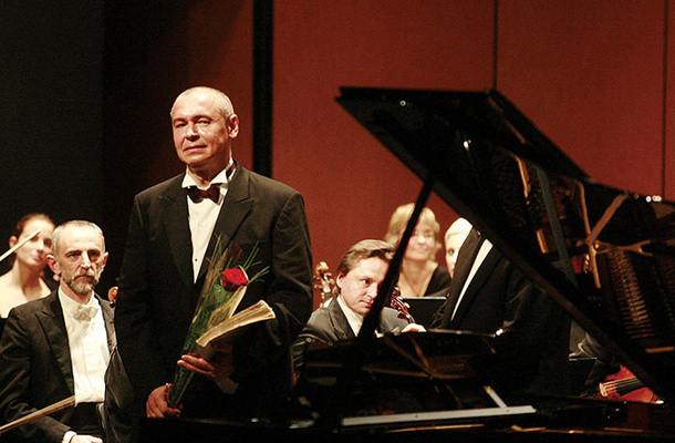 Slavni pianist Ivo Pogorelić in Zagrebški filharmoniki, koncert  EPK, SNG Maribor