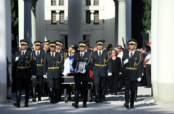 Pogreb z državniškimi častmi za Andreja Bajuka, avgust 2011  