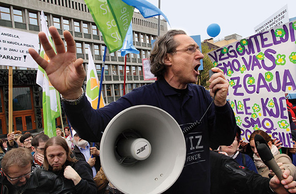 Foto tedna: Vodja koordinacije stavkovnih odborov javnega sektorja Branimir Štrukelj, protesti proti varčevalnim ukrepom, Ljubljana