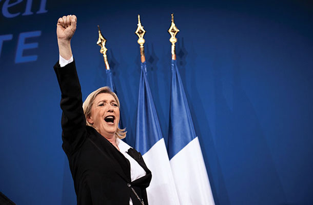Prava zmagovalka volitev, skrajna desničarka Marine Le Pen 