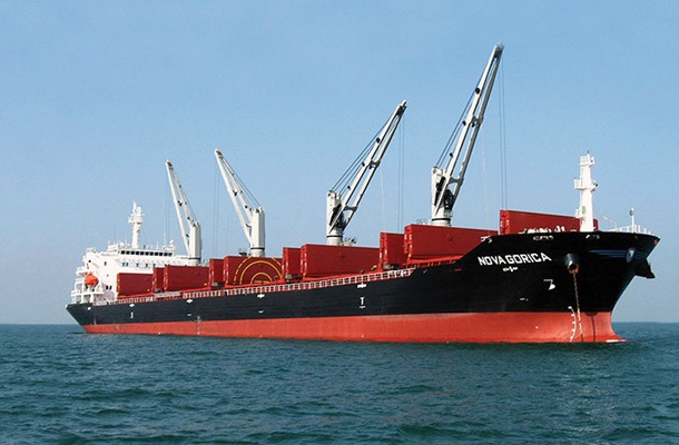 Adijo ladja Nova Gorica, adijo Bled in Bohinj, pa Kras, Portorož in Piran. Adijo Maribor, Celje in Kranj. Adijo Planica. Izola. Nanos. Adijo Slovenija.