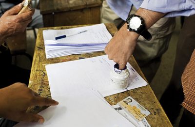 Volitve je zaznamovala relativno »nizka« udeležba, le dobrih 46 odstotkov, kar je mnogo manj od pričakovane vsaj 70 odstotne.