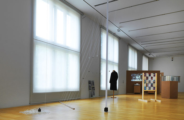 Centralna postavitev v največji dvorani Moderne galerije  