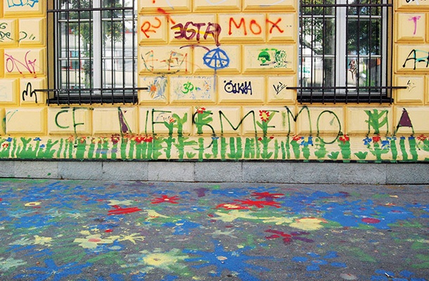 Otroški zeleni pas, ki je zmotil uradnike