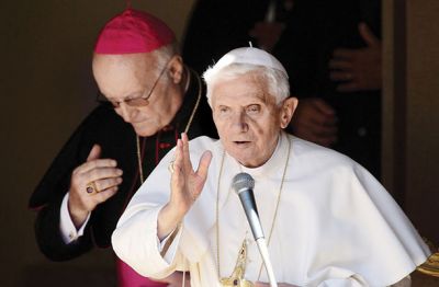 Takratni predstojnik kongregacije za vero, kardinal Joseph Ratzinger, je škofa Picana za to dejanje v pismu leta 2001 pohvalil: »Pravilno ste ravnali. Veseli me, da imam v episkopatu kolega, ki v očeh zgodovine in vseh drugih škofov na svetu raje gre v zapor, kot da bi ovadil svojega sina in duhovnika.« 