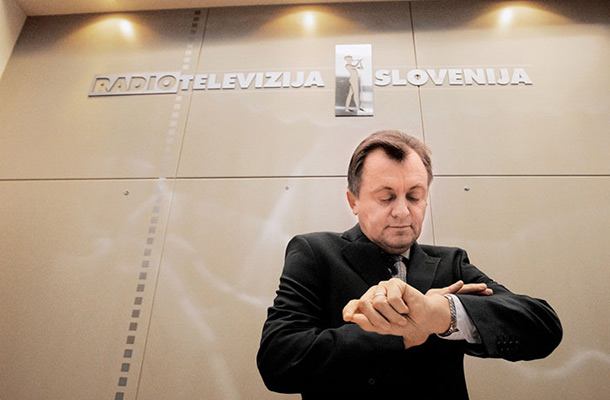 Ne le politično, tudi finančno nagrajeni