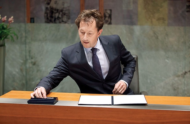 Gregor Virant bi lahko pogledal, kako poslanci trošijo sredstva „za strokovno pomoč“