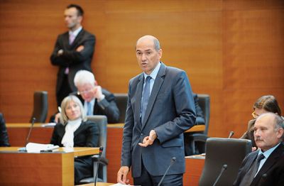 Kri ni voda: Janez Janša, oče Nike, in Božo Predalič, oče Gašpra