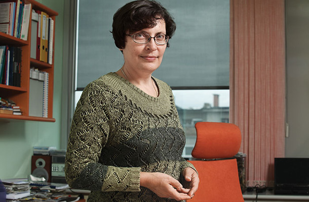 Dr. Zdenka Čebašek Travnik: "Na javno informacijo, da so tudi meni grozili s smrtjo, se razen ene zunajparlamentarne stranke ni odzval nihče."
