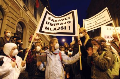 Evropsko sodišče je zaradi Lafarge že obsodilo Slovenijo (na sliki protestni shod zaradi pridobivanja okoljevarstvenega dovoljenja za sežiganje nevarnih odpadkov) 