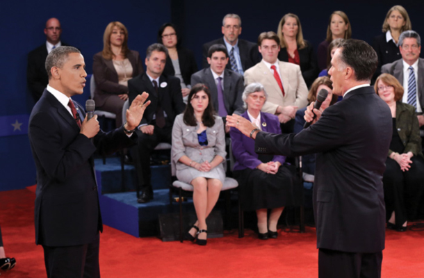 Barack Obama in Mitt Romney med drugim predvolilnim TV-soočenjem v New Yorku.