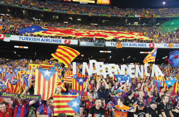 Gibanja za neodvisnost se pogosto začnejo na nogometnih štadionih. Barcelona 