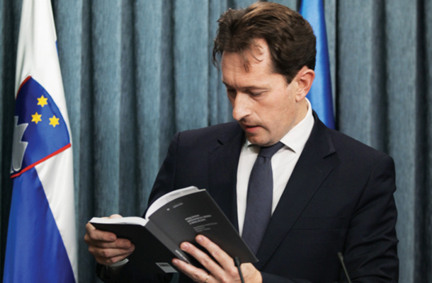 Nasprotnik referendumov Gregor Virant