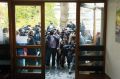 Novinarji pred OŠ Toneta Čufarja v Ljubljani, kjer je volil Danilo Türk