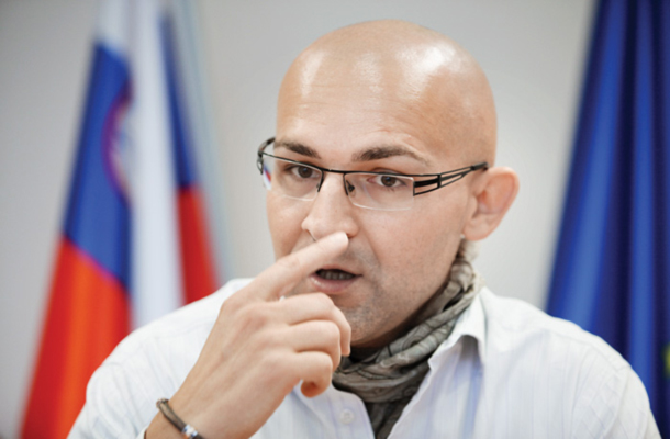 Boj proti univerzi od znotraj