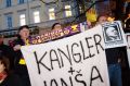 Maribor, 26. november, Trg svobode pri »Kodžaku«: Kar se je zgodilo v Mariboru, čaka Slovenijo.