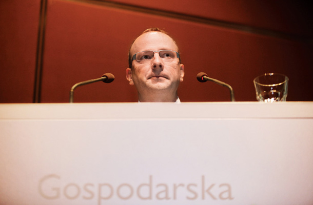 Žerjav zapušča politiko