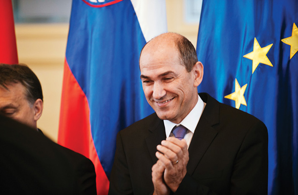 Zadovoljni Janez Janša ob srečanju z madžarskim predsednikom vlade Viktorjem Orbanom 