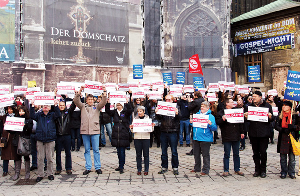 Zahteva za solidarnost do grških delavcev in proti varčevanju v javnem sektorju. (Dunaj, 14. november 2012) 