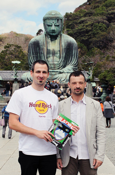 Pred templjem Kotoku-in, Kamakura, Japonska / Foto Katarina Cesar