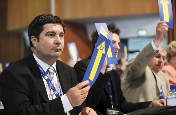 Robert Časar na kongresu stranke SDS