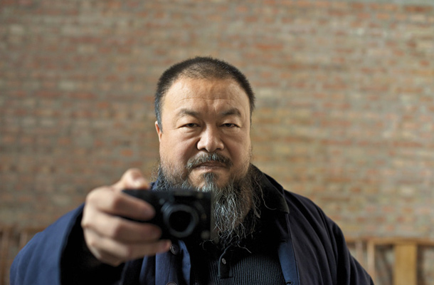 Ai Weiwei, posameznik in umetnik, ki se bori proti kitajskemu režimu - kot David proti Goljatu. 