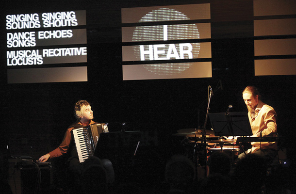 Drago Ivanuša & Enos Kugler: WHITMAN, harmonika, bobni, vizualne podobe in poezija, Cankarjevi torki, Cankarjev dom, Ljubljana