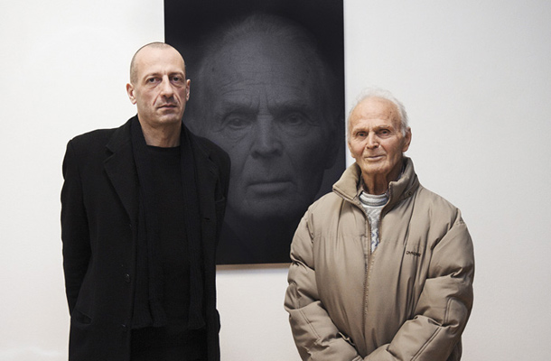Avtor Goran Bertok in portretiranec Boris Uzar, odprtje razstave Preživeli, galerija Photon, Ljubljana
