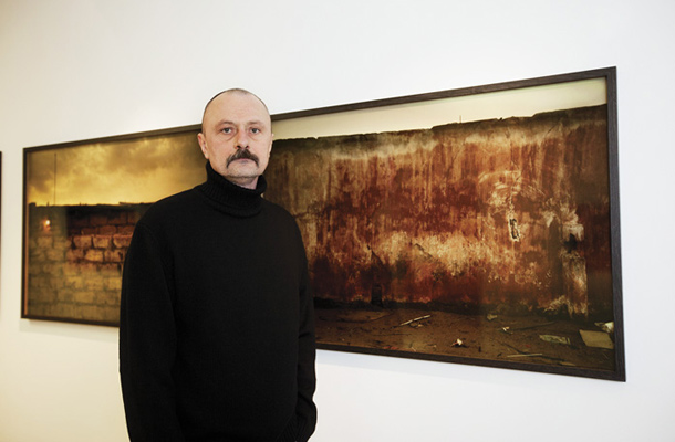 Avtor Jane Štravs, fotografska razstava Dahab, Galerija Fotografija, LJ / Foto Borut Krajnc