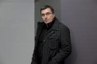 Dr. Bojan Bugarič: &raquo;Problem v Evropi so socialni demokrati, ki so neoliberalci s 50-odstotnim popustom. Tudi oni verjamejo v neoliberalizem, le še par drobtinic zraven ponujajo ljudem.&laquo;