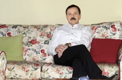 Franc Pojbič ima za seboj vojaško kariero. Ima vojaško izobrazbo in izkušnje z nabavo vojaške opreme. S temi izkušnjami bo sedaj vodil upravno enoto v Ribnici.