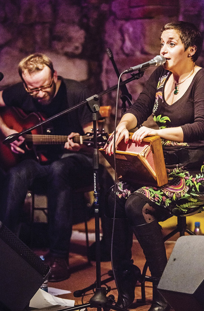 Kantavtorja Katarina Juvančič in Dejan Lapanja, koncert, Muzikafe, Ptuj