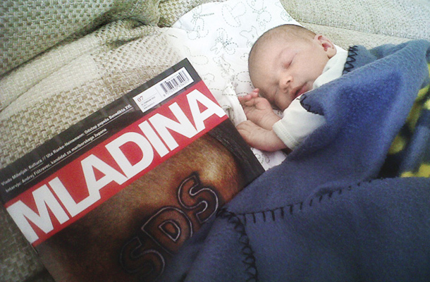 »Rojeni isti dan« ali »Izšli na isti dan« / Foto »Ponosna mama in ata«