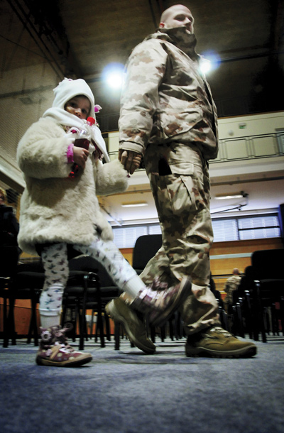 Foto tedna:  Slovesnost ob odhodu 19. kontingenta Slovenske vojske v Afganistan, Vojašnica Edvarda Peperka, 25. marec 2013 