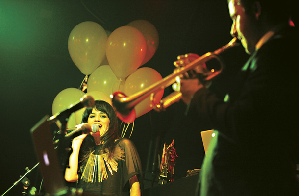 Elektronska Katja Šulc, predstavitev albuma Twisted Delight, Gledališče Glej, Ljubljana