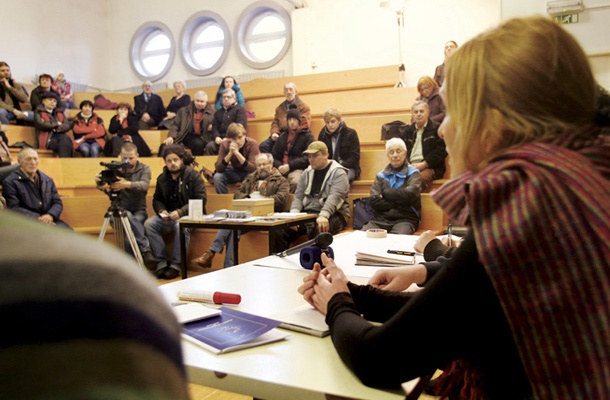 Zametki neposredne demokracije v Mariboru: Zbor krajanov v četrtni skupnosti Nova vas