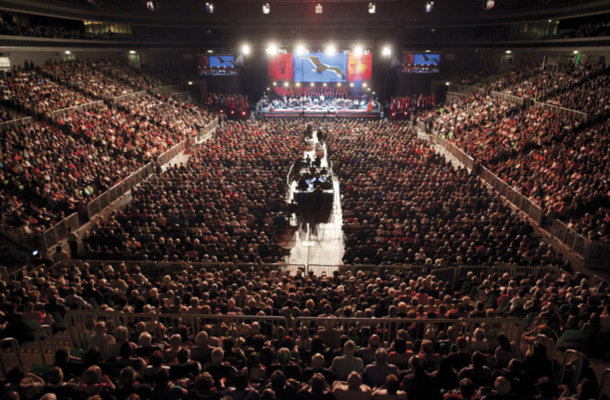 Foto tedna: Neuradna proslava ob dnevu upora proti okupatorju oziroma koncert Tržaškega partizanskega pevskega zbora Pinko Tomažič z gosti, Dvorana Stožice, Ljubljana, 27. april 2013 