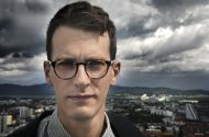 Dr. Samo Tomšič: &raquo;Pravljica o spletu demokracije in kapitalizma kot najboljšem možnem svetu je končana.&laquo;