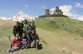 Gergeti (2170 m), v ozadju gora Kazbegi (5033m), Gruzija / Foto Marko Funkl