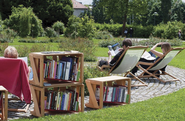 Knjižnica pod krošnjami, park Tivoli, Ljubljana
