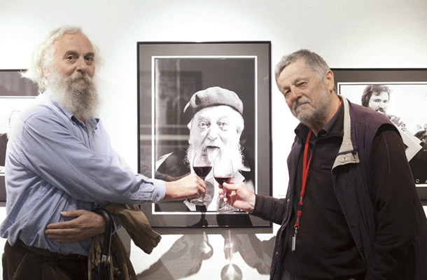 Jakov Brdar in avtor, odprtje fotografske razstave Igorja Modica Dokumenti časa, Cankarjev dom, Ljubljana