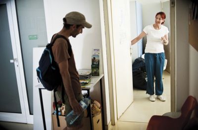 V ambulanti za osebe brez zavarovanja je zdaj že nekaj vsakdanjega, da k njim hodijo podjetniki, ki si ne plačujejo več zdravstvenega zavarovanja, a še vedno upajo, da jim bo posel stekel.