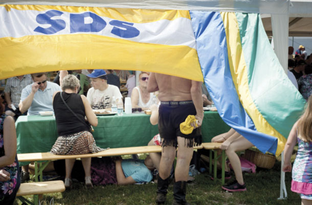 Ikonografija na shodu SDS v Bovcu