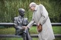 Foto tedna: Slovenski pisatelj Boris Pahor je na dan, ko je praznoval sto let, obiskal spomenik svojega dolgoletnega prijatelja, pesnika, pisatelja in ustanovnega člana Osvobodilne fronte slovenskega naroda, Edvarda Kocbeka, park Tivoli, Ljubljana